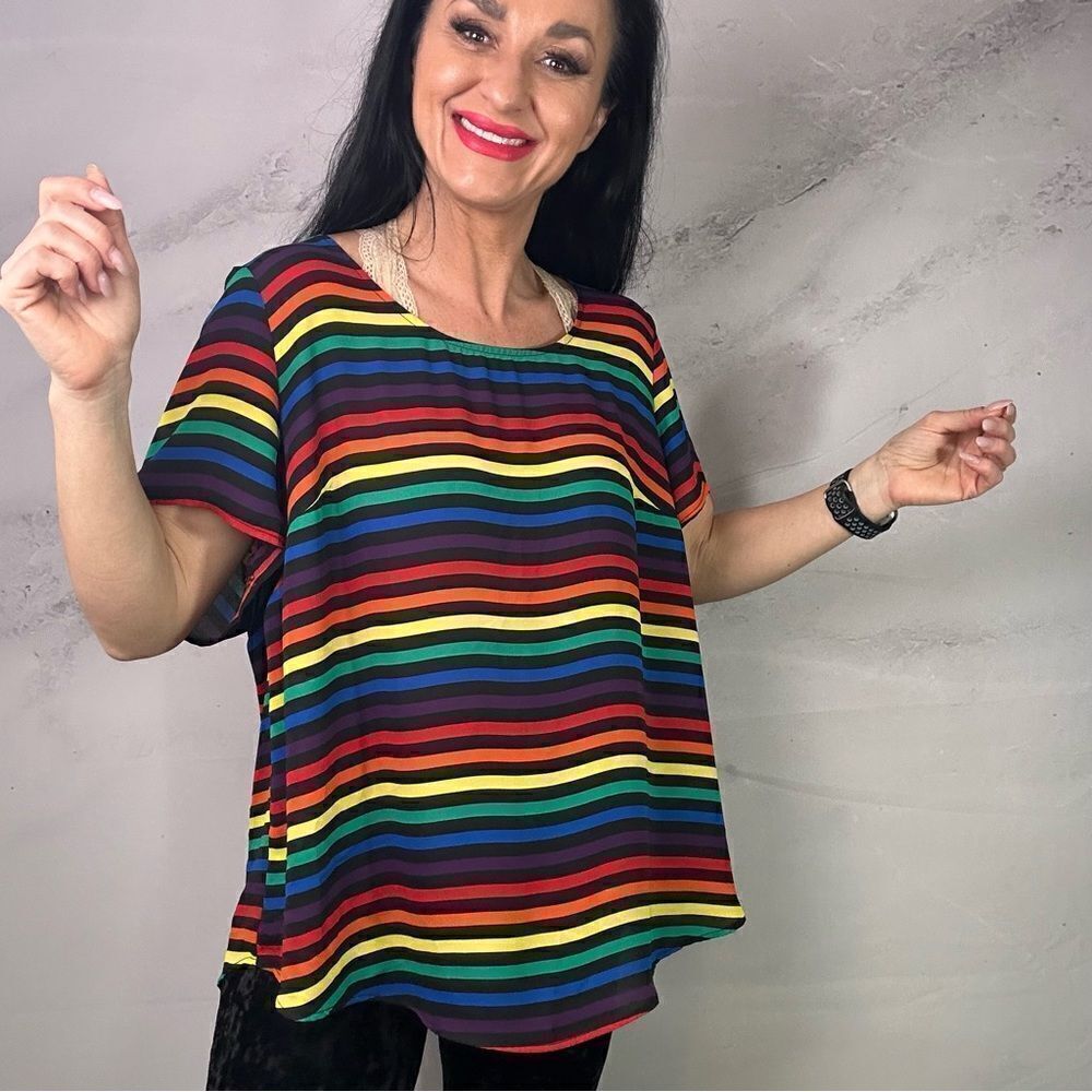 Torrid beautiful colorful rainbow blouse top